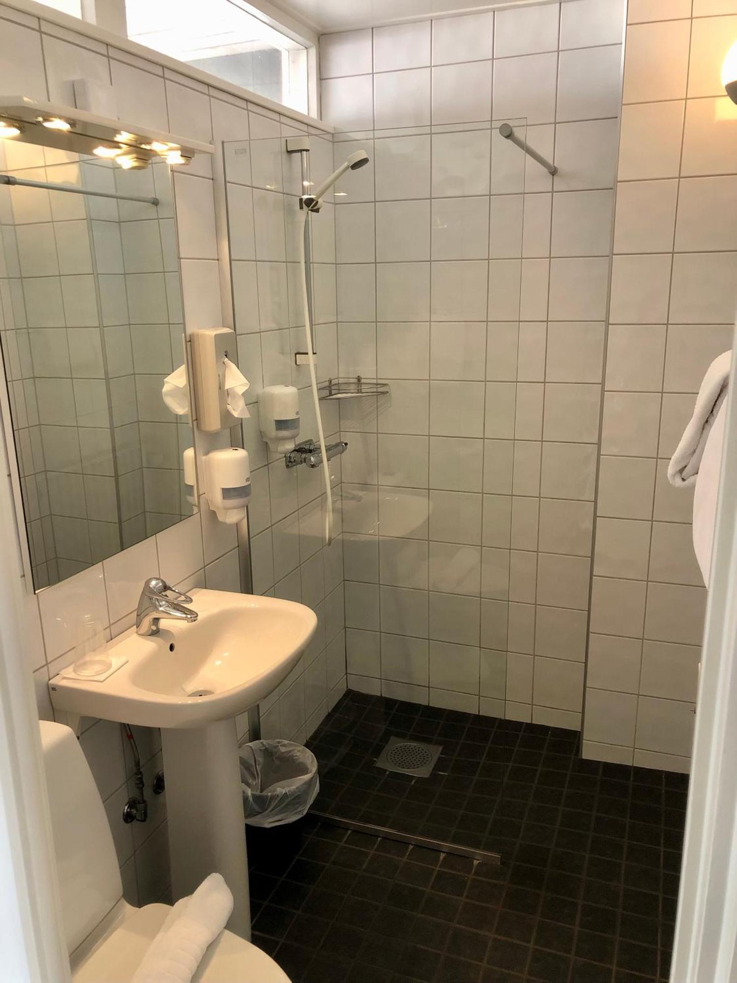 Gränna Vaetterleden Hotell & Restaurang מראה חיצוני תמונה
